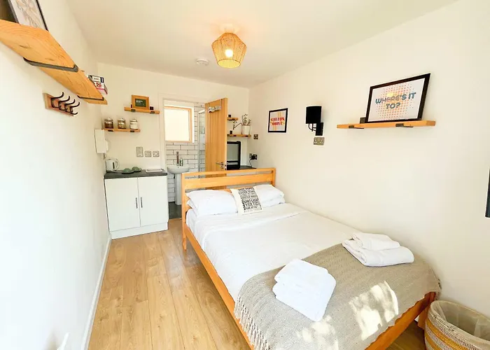 Carmen Ecopod Treehouse In The Centre Vakantiehuis Bristol