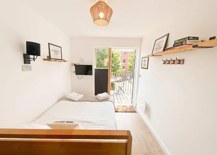 Carmen Ecopod Treehouse In The Centre Vakantiehuis Bristol